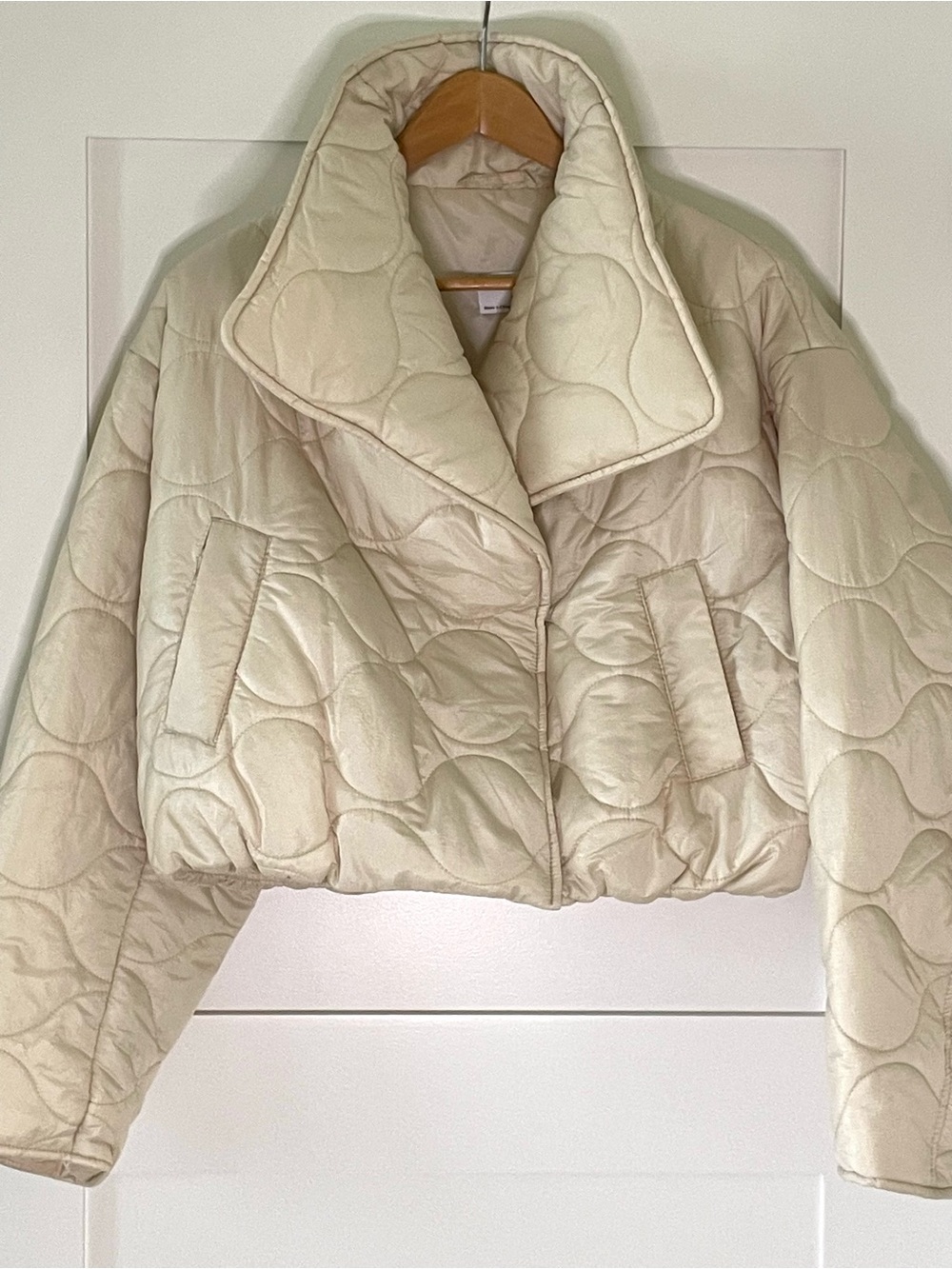 ASOS Cropped Onion Quilted Puffer Jacket - Picture 3 of 10